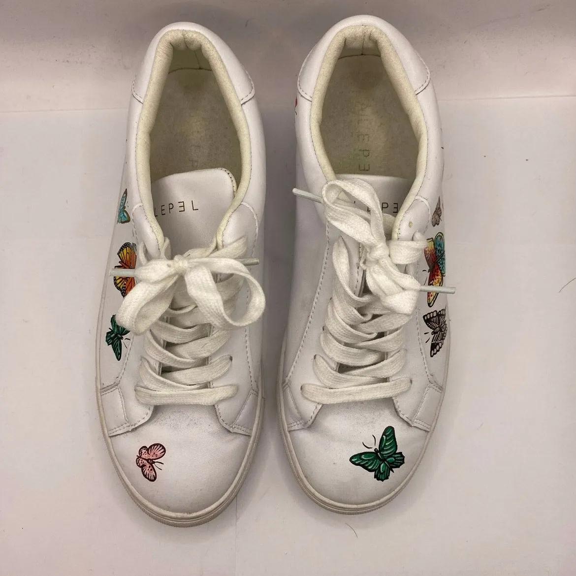 Alepel White Butterfly Fashion Sneaker Sz 9