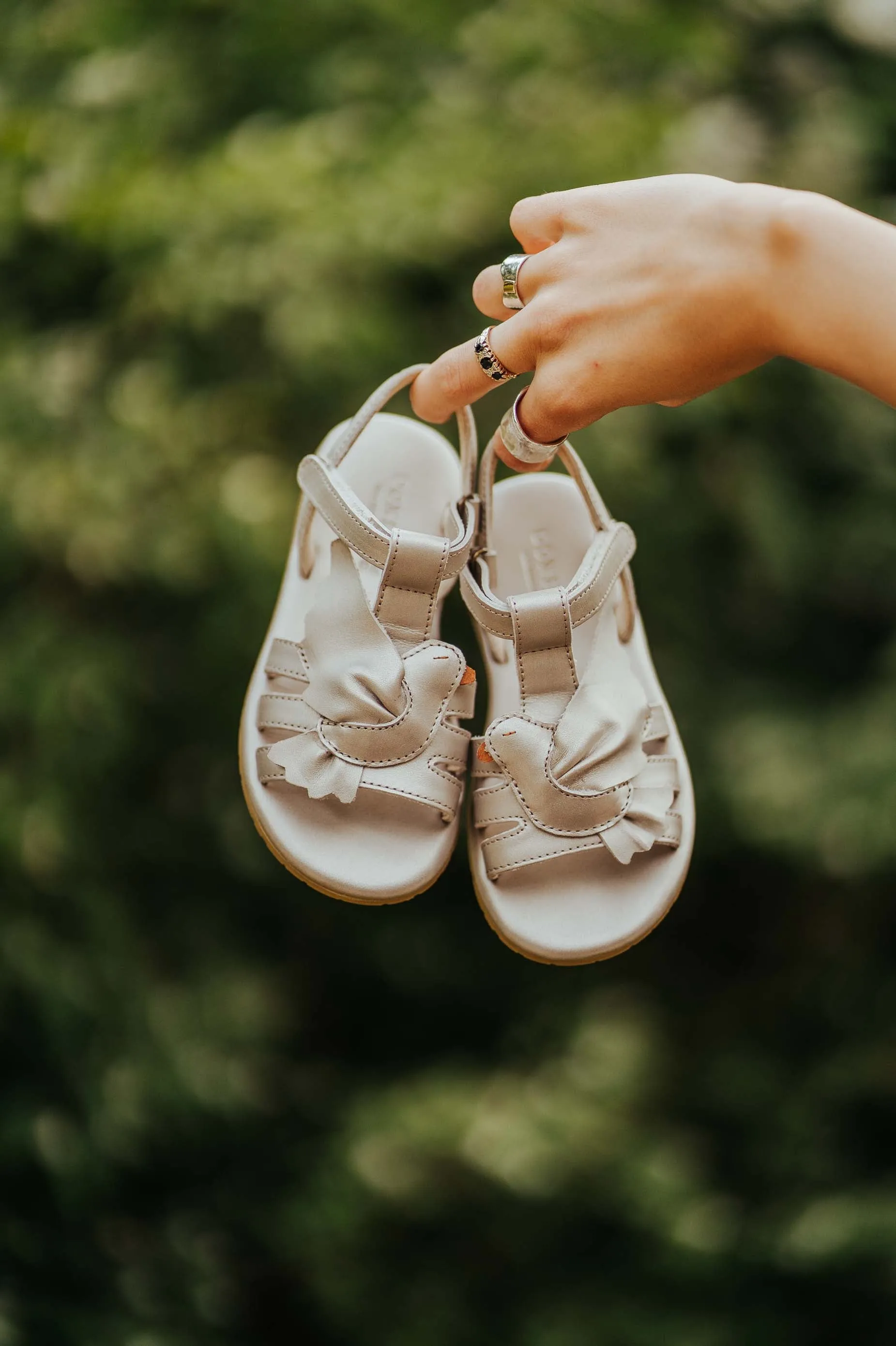Fiyola Sandals | Dove | Off White Metallic Leather