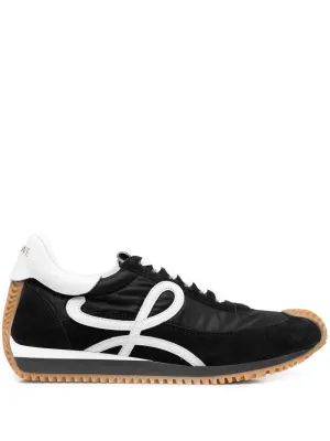 Flow runner sneakers