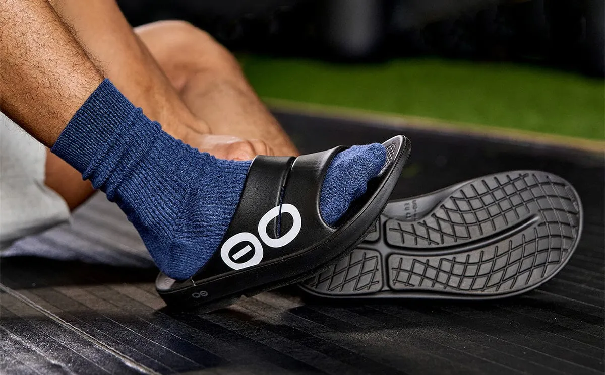 OOFOS Unisex OOahh Sport Slide Sandal - Black White