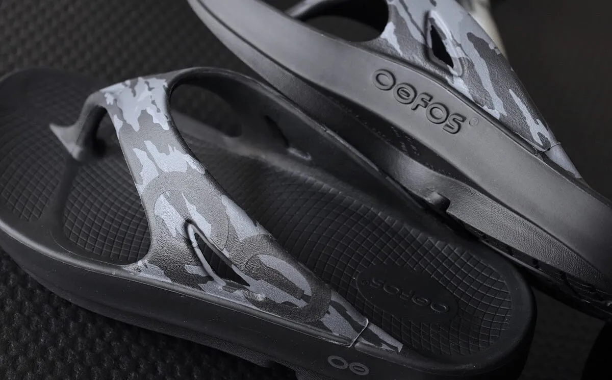 OOFOS Unisex OOriginal Sport Thong Sandal - Black Camo