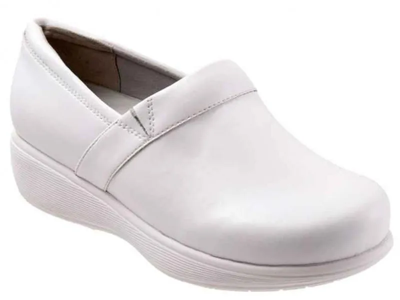 Softwalk Meredith Sport - Women's Clog White (100)