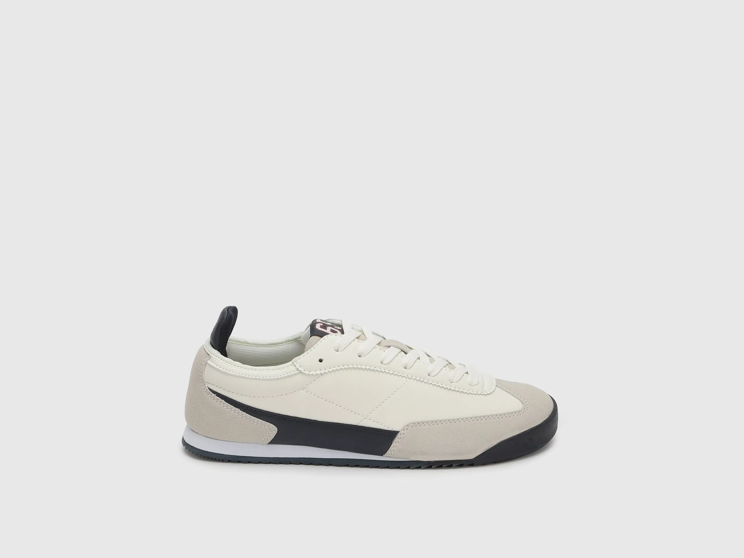Solid Pattern Lace-Up Sneakers