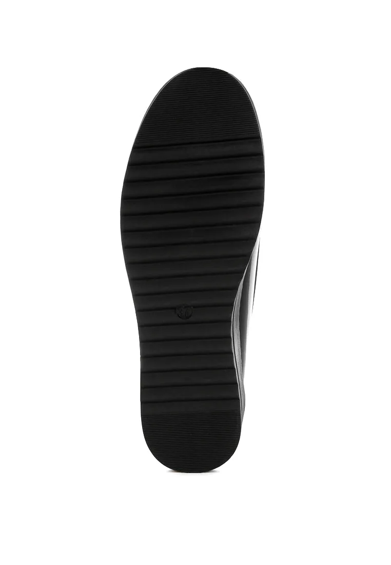 Tassel Detail Flatform Loafers


 By RUW